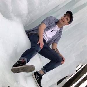 Meet your Posher, Quentin